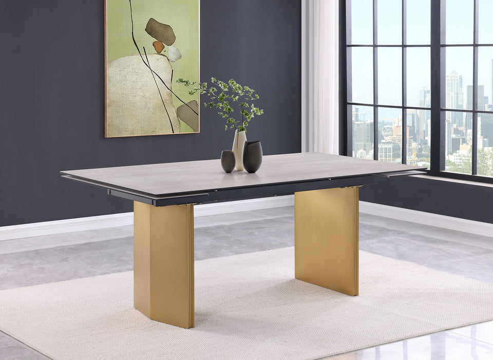 Vesa Dining Tables