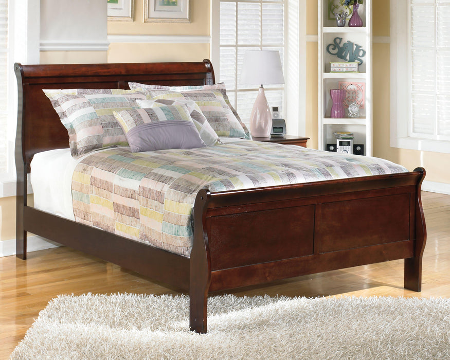 Alisdair - Sleigh Bed