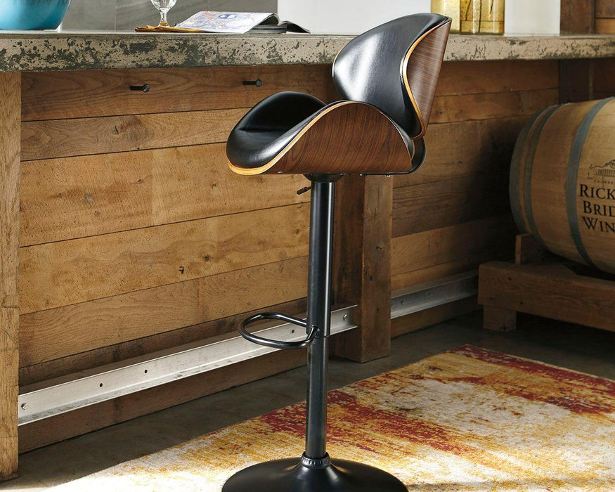 Bellatier - Tall Uph Swivel Barstool(1/cn)