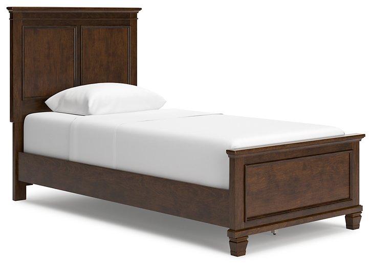 Danabrin Panel Bed