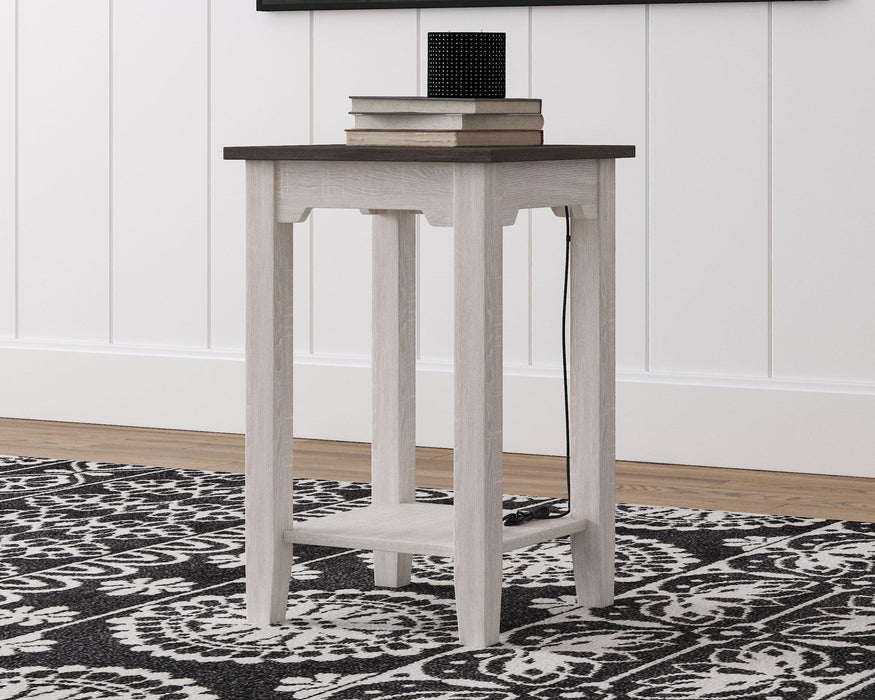 Dorrinson - Chair Side End Table