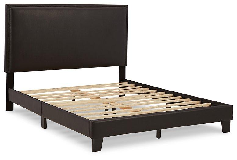 Mesling - Upholstered Bed