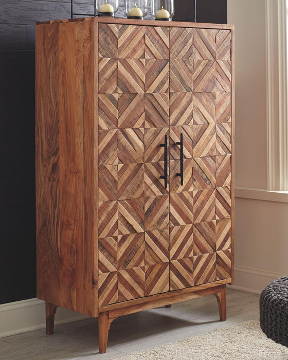 Gabinwell - Accent Cabinet