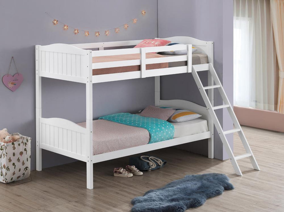 G405051 Twin/Twin Bunk Bed