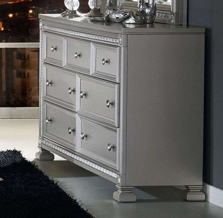 Bevelle 7 Drawer Dresser in Silver 1958-5