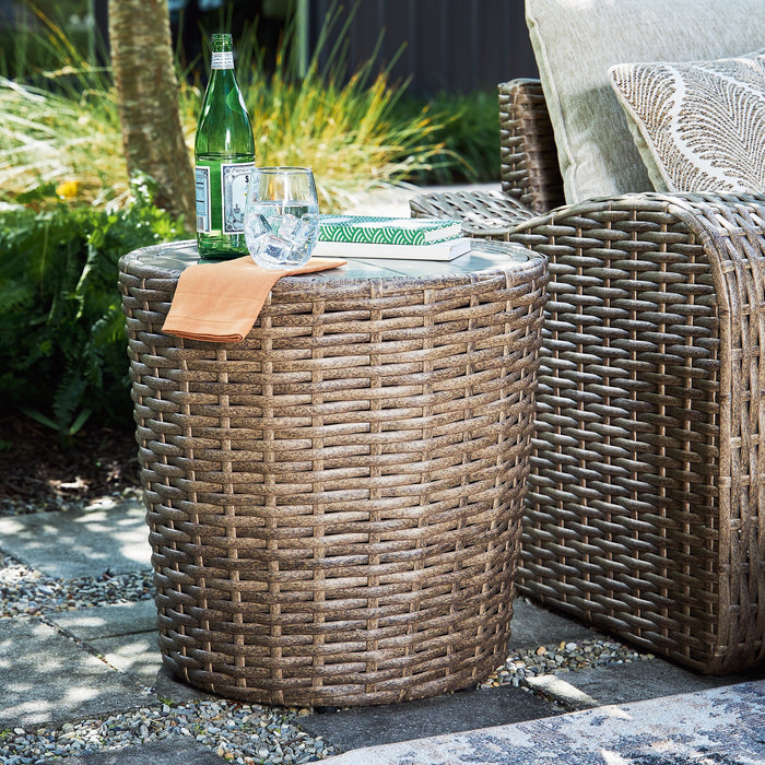 Sandy Bloom 2-Piece Outdoor Occasional Table Package